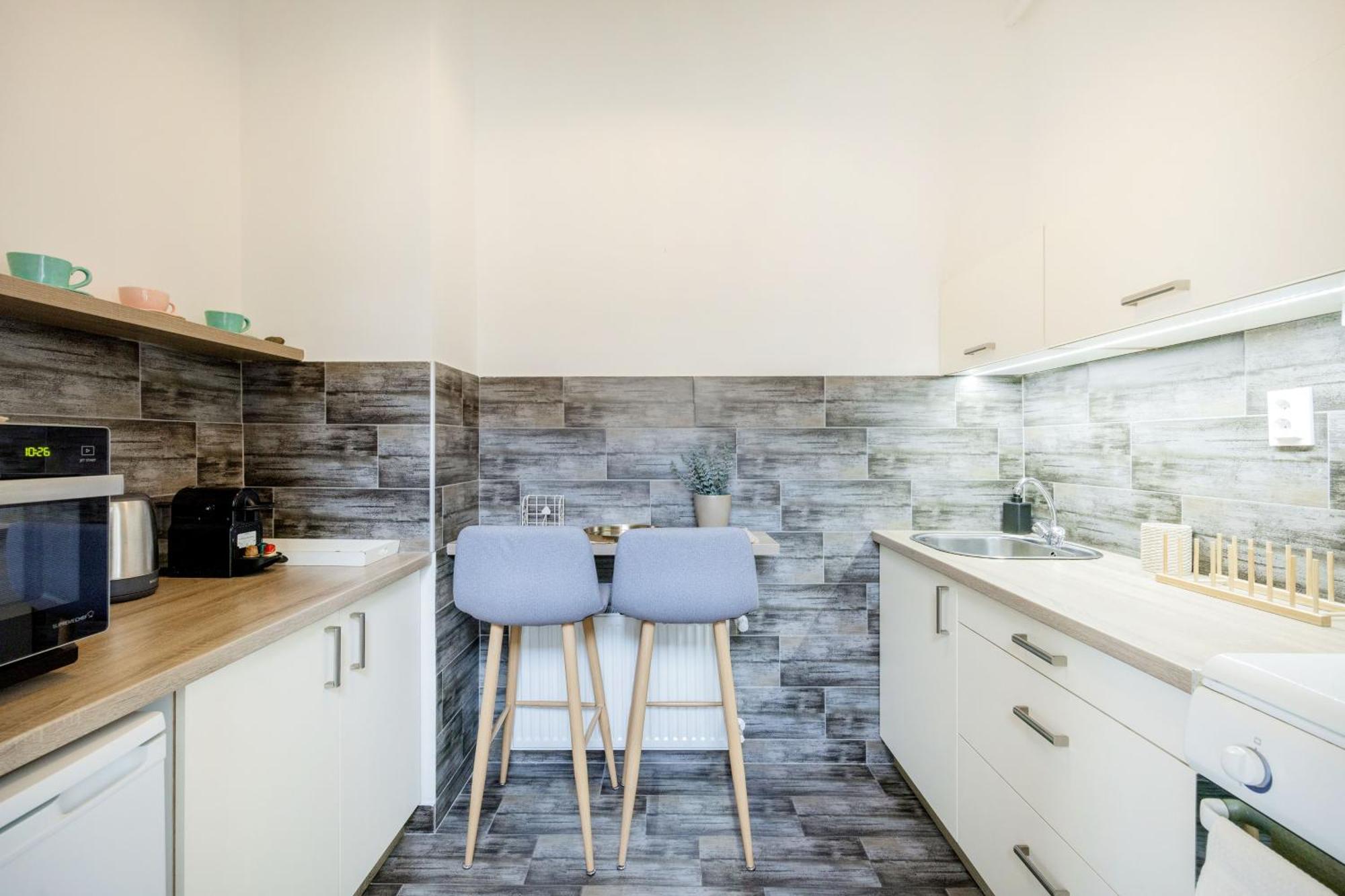 A Touch Of Provence And Pastels In The Centre Apartment Budapest Bagian luar foto